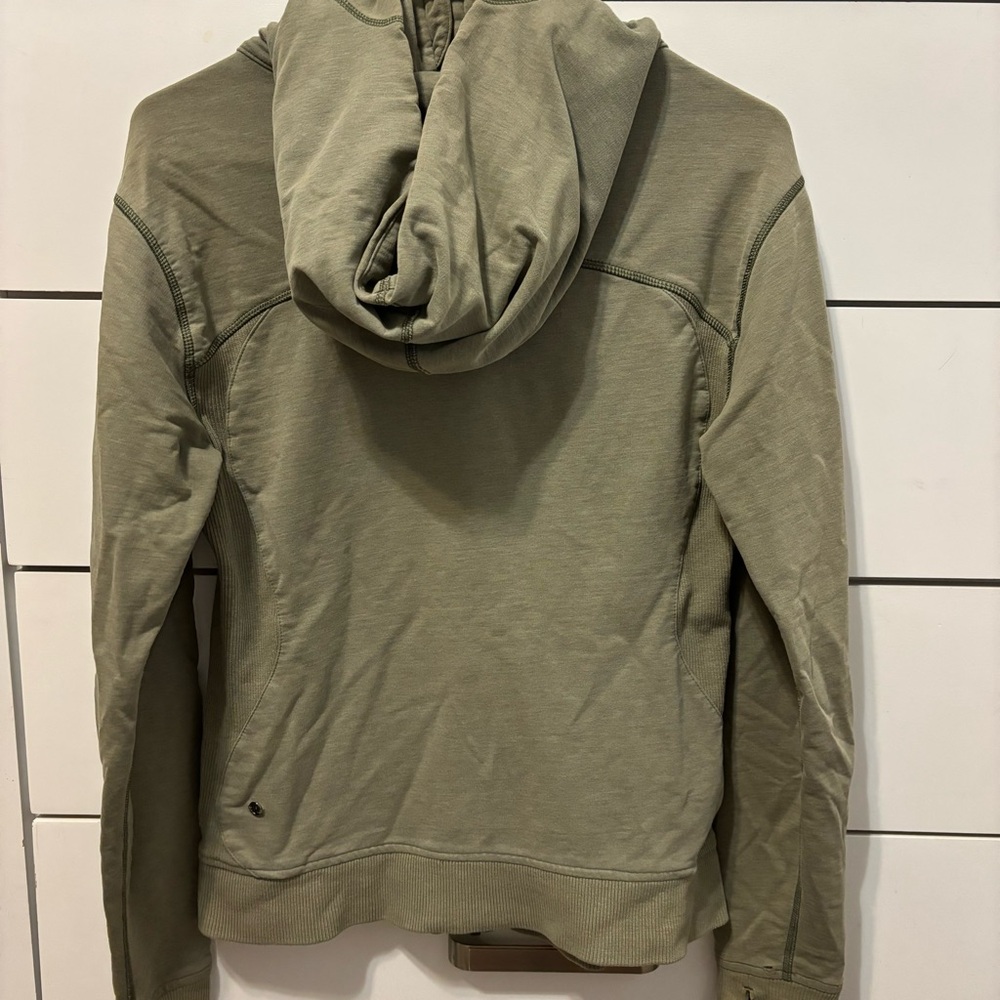 Lululemon On The Daily Hoodie
Heathered Fatigue Fog - Picture 3 of 12